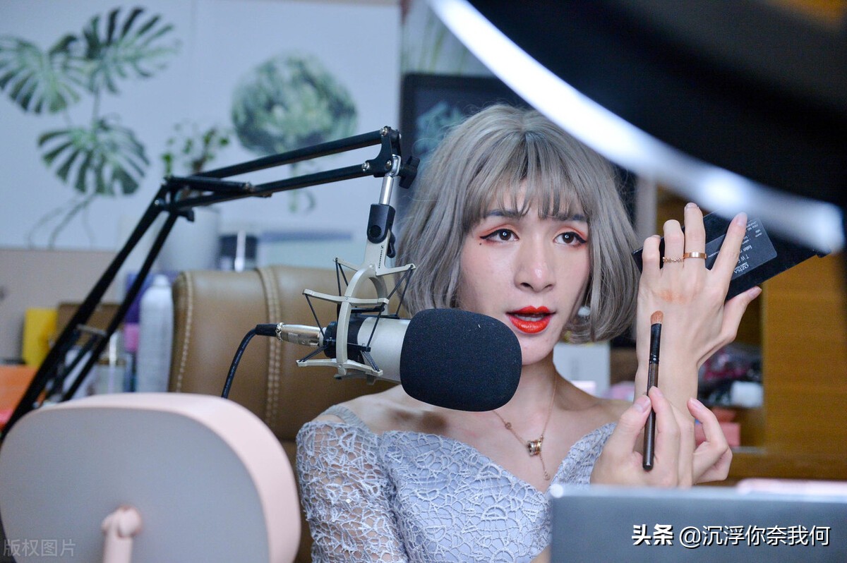 卡友老黑直播,看老黑直播的人