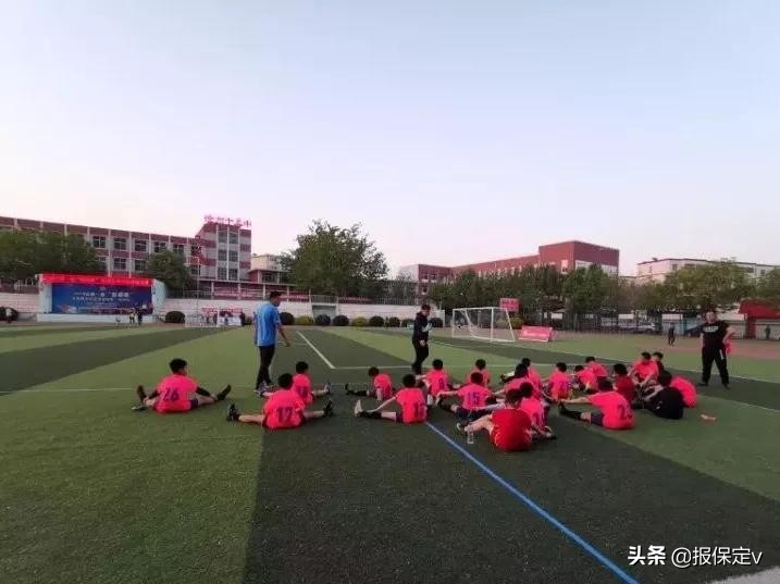 驰骋足球赛场,新市场小学春季足球联赛