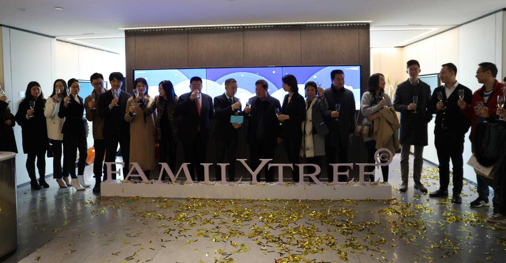 堪比宝马5系西诺德sinius牙椅世家口腔香格里拉医学中心开业亮剑