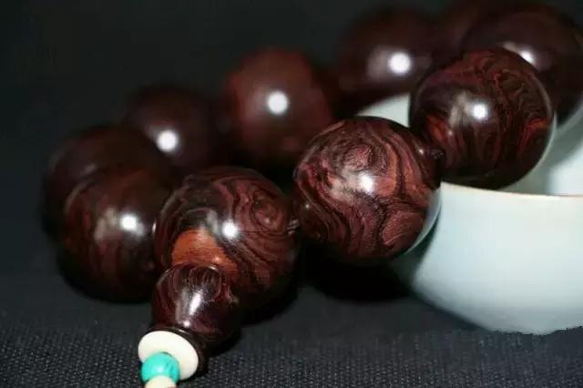 木质手串盘黑了怎么办,木质手串怎样盘出玻璃底效果