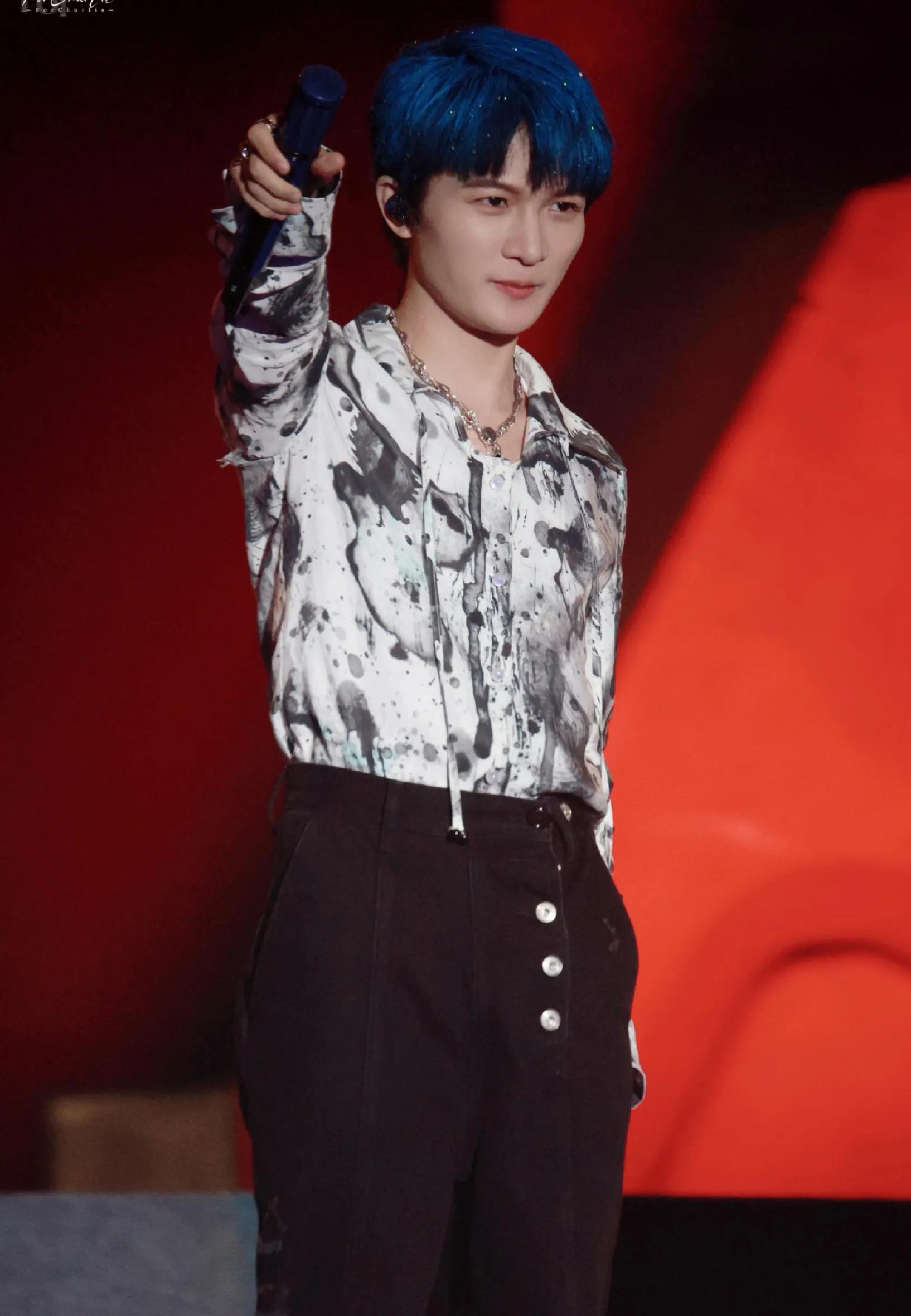 风雨同行周深,风雨之后见彩虹粤语版