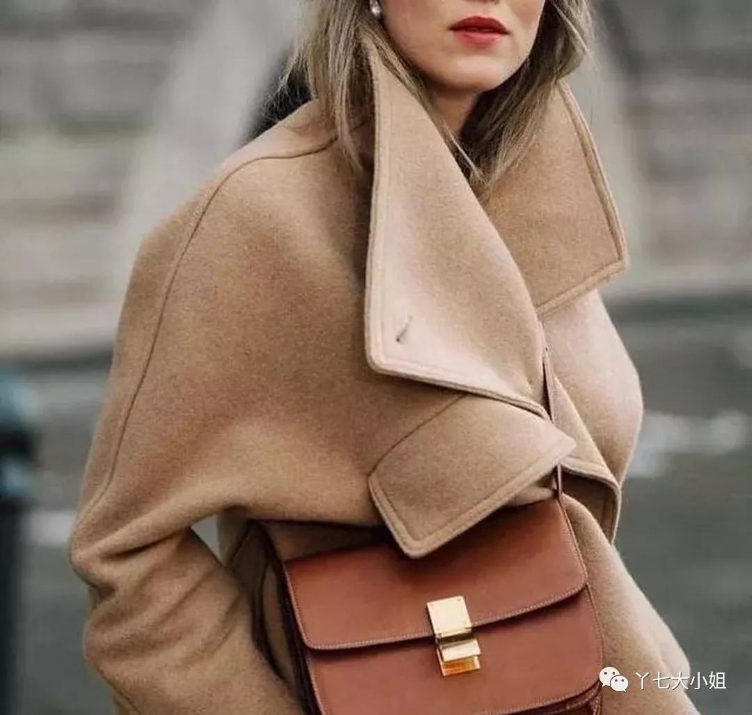 气质驼色让你随意搭配不出错,今秋必备的驼色让你时尚感up