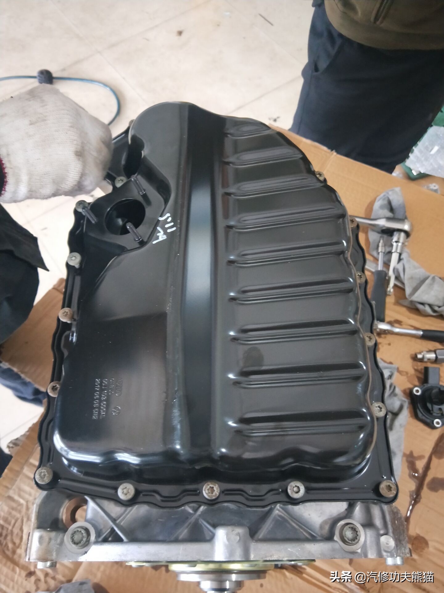 奥迪q3治理烧机油,奥迪q3烧机油多少公里正常