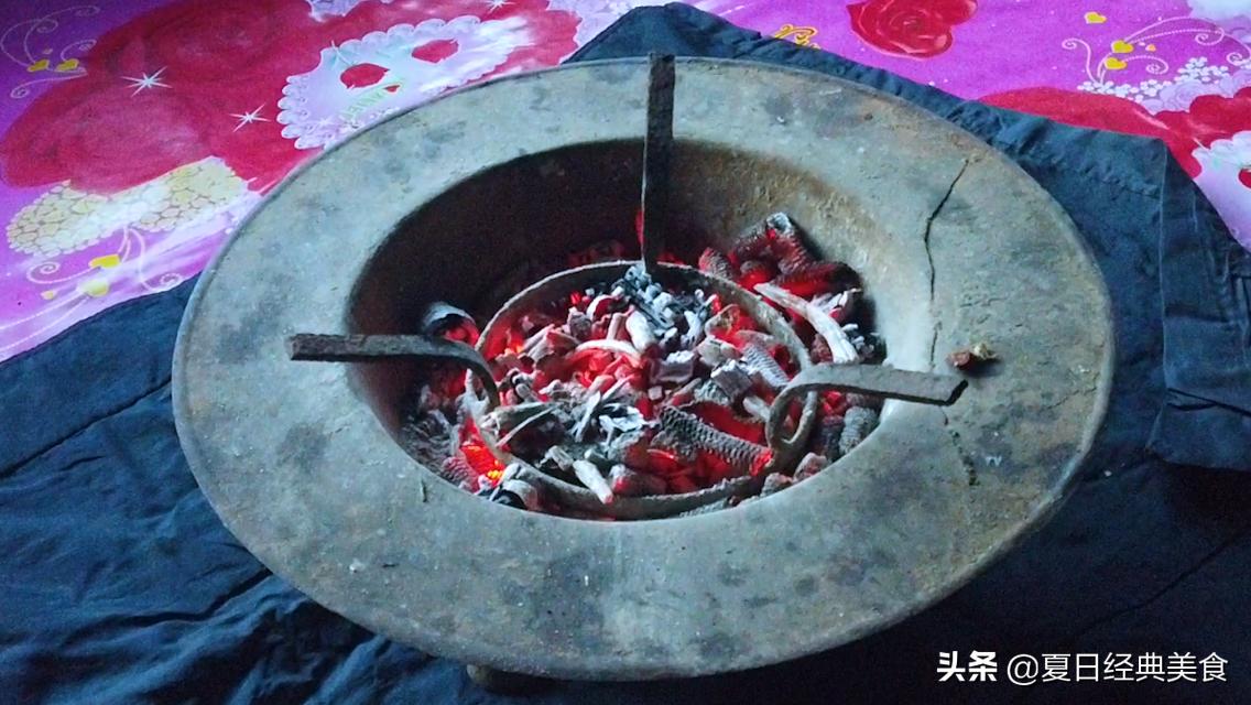 东北满族农村杀猪菜,东北杀猪菜传统美食文化传承