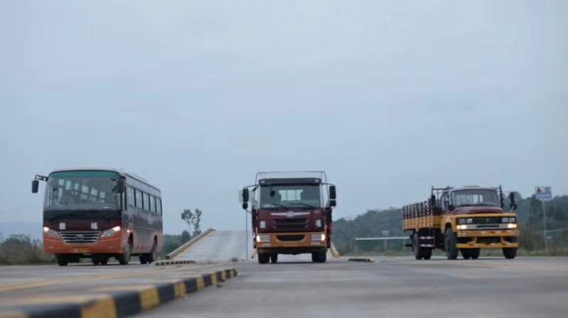 科目二新手调节反光镜键技巧,科目二新手侧方停车技巧