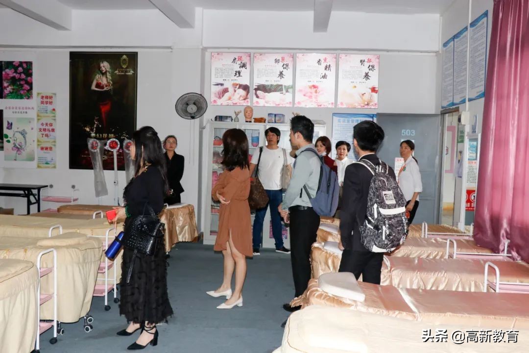 高新医药“校企合作指导委员会”召开第三次研讨会