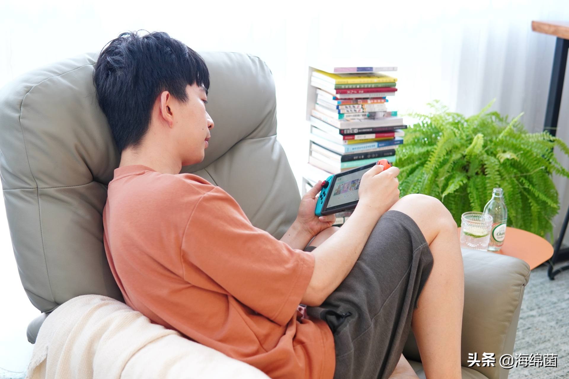 休闲阳台升级，好坐感才是王道：LAZBOY乐至宝功能沙发躺平体验