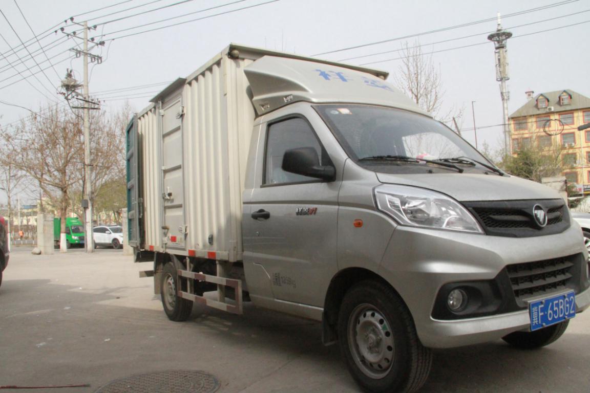 邢凡说：福田祥菱V1挺好用于超市配送很满意