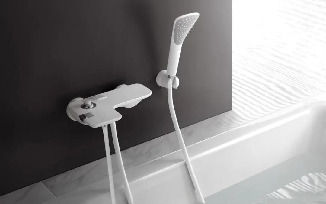 只花100块买的花洒，比依萍借钱那天的雨还大