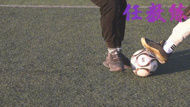 足球运球绕杆教学及训练方法,足球绕杆中考标准动作视频示范