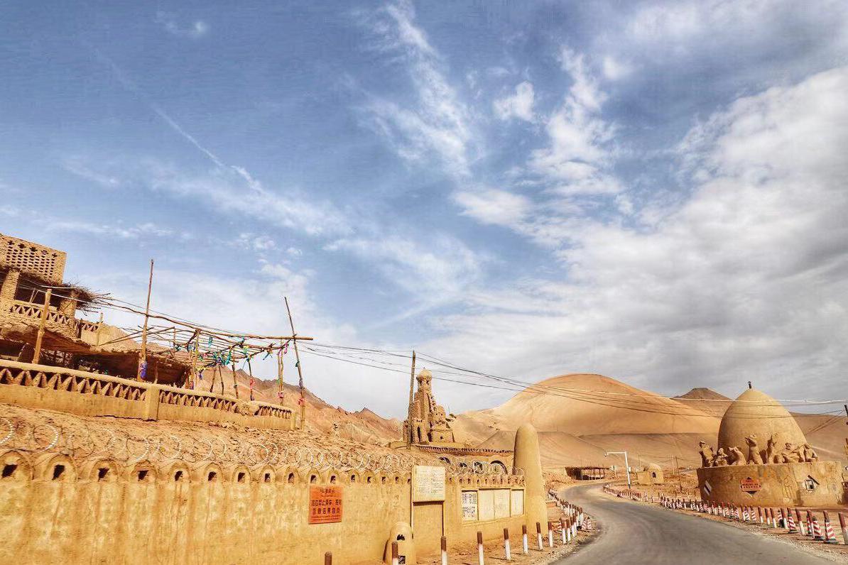 吐鲁番海拔这么低为什么没有水,吐鲁番属于什么特殊的地貌