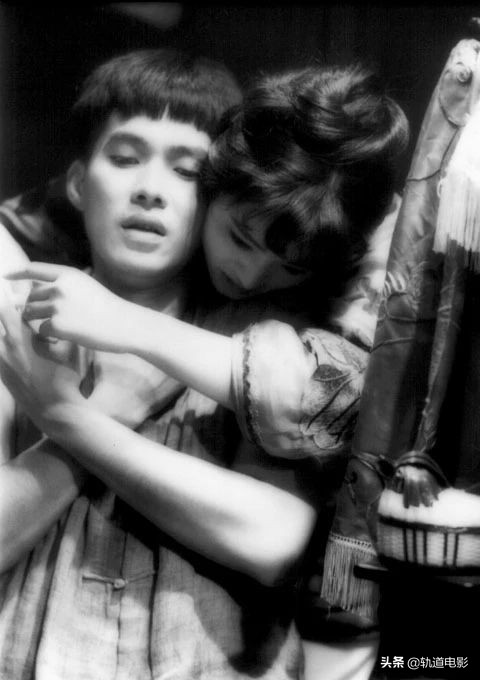 张国荣风月解说,张国荣风月混剪