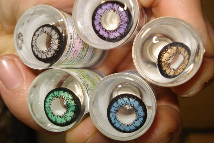 如何正确的选择隐形眼镜,隐形眼镜怎么选择才是最自然