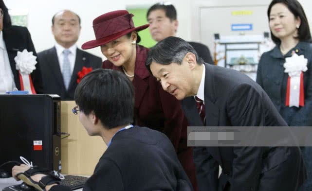 日本皇后雅子穿和服,日本皇后雅子年轻视频