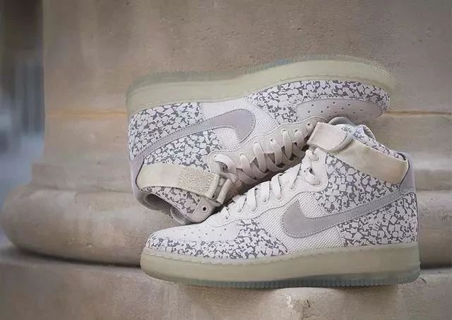 阿迪与耐克的对决,耐克和阿迪相互竞争具体故事