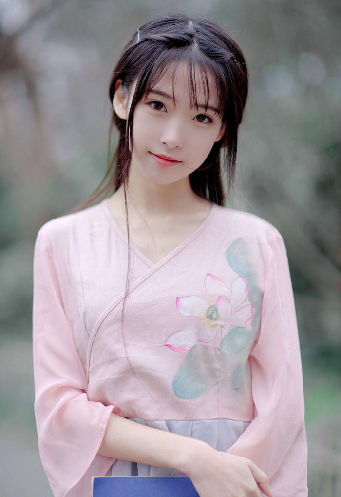 大牌口红哪款显白又保湿,秋季滋润显白口红色号