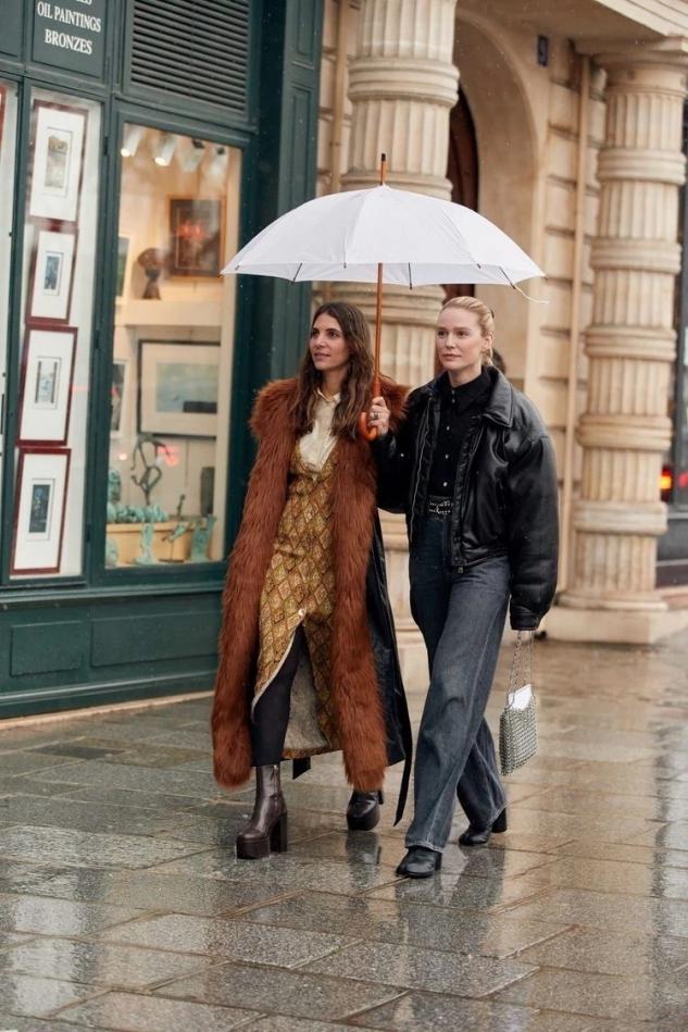 呢子大衣和皮大衣哪个暖和,羊毛大衣与皮大衣哪个好看