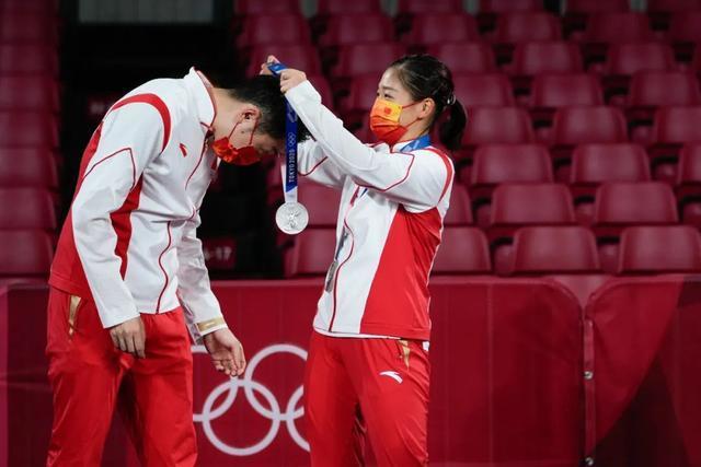 日本乒乓球打赢邓亚萍,国乒17年来首丢奥运金牌