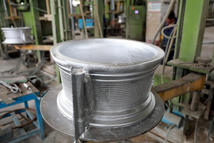 轮毂的优缺点有哪些,品牌轮毂和原厂轮毂有什么区别