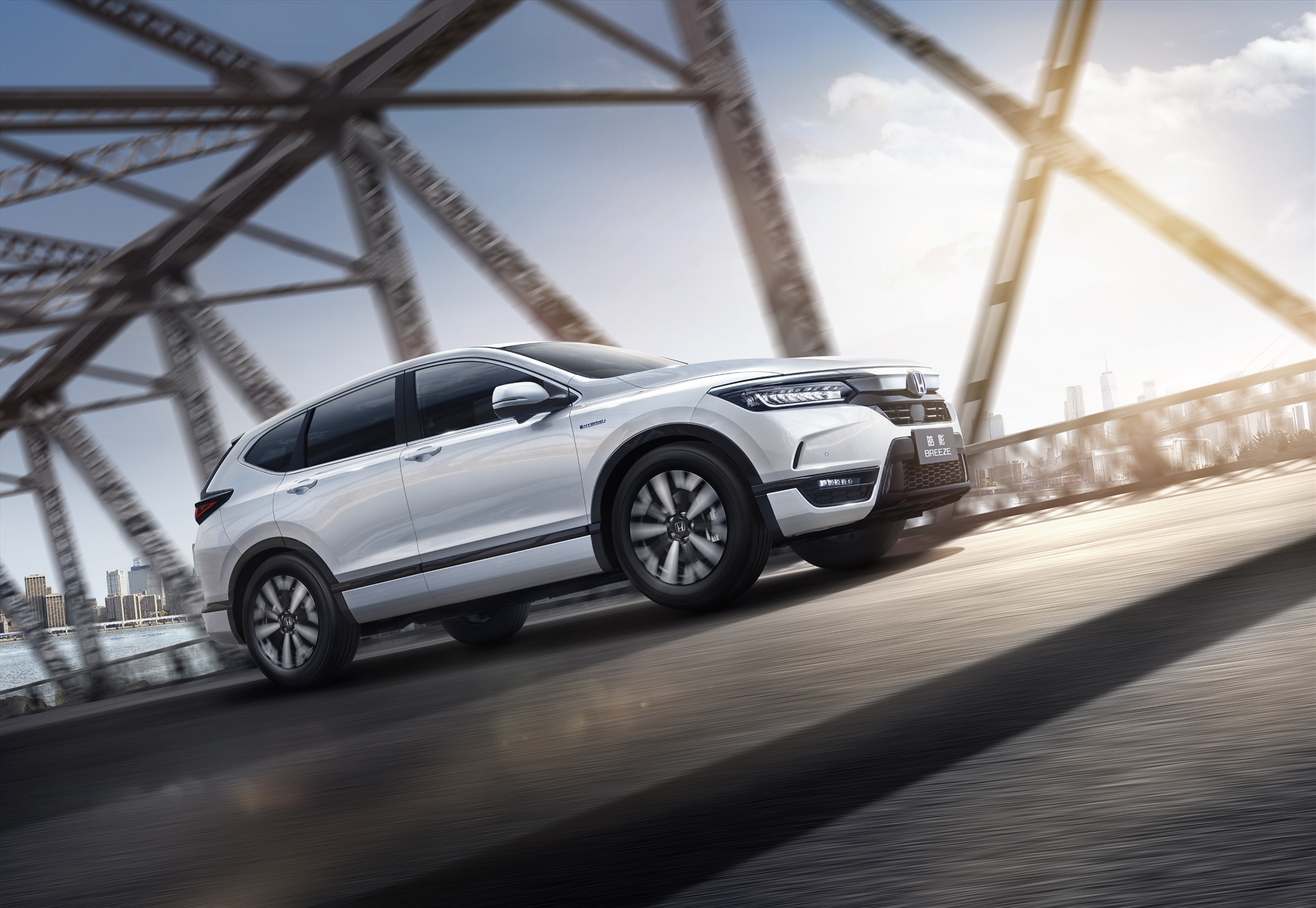 本田皓影和宝马x3哪个好,皓影和宝马x3