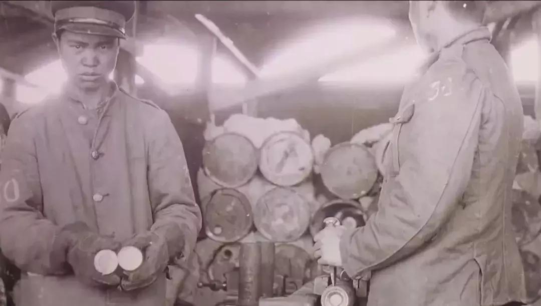 百年前的中国受尽列强欺凌资料,100年前的中国劳工真实影像