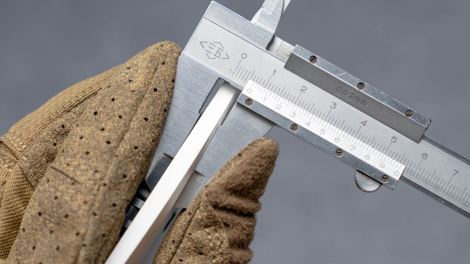 装修开关插座选择哪个品牌好,开关插座公认的哪个好