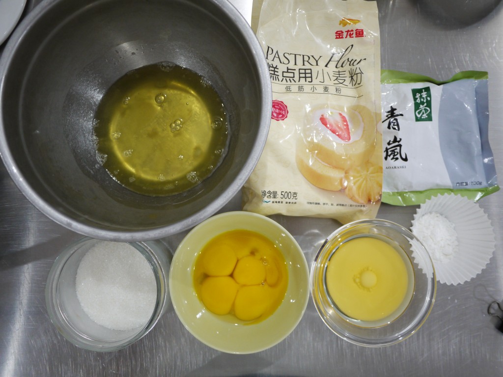 抹茶蛋糕松软细腻有诀窍,抹茶蛋糕撒上抹茶真的好吃