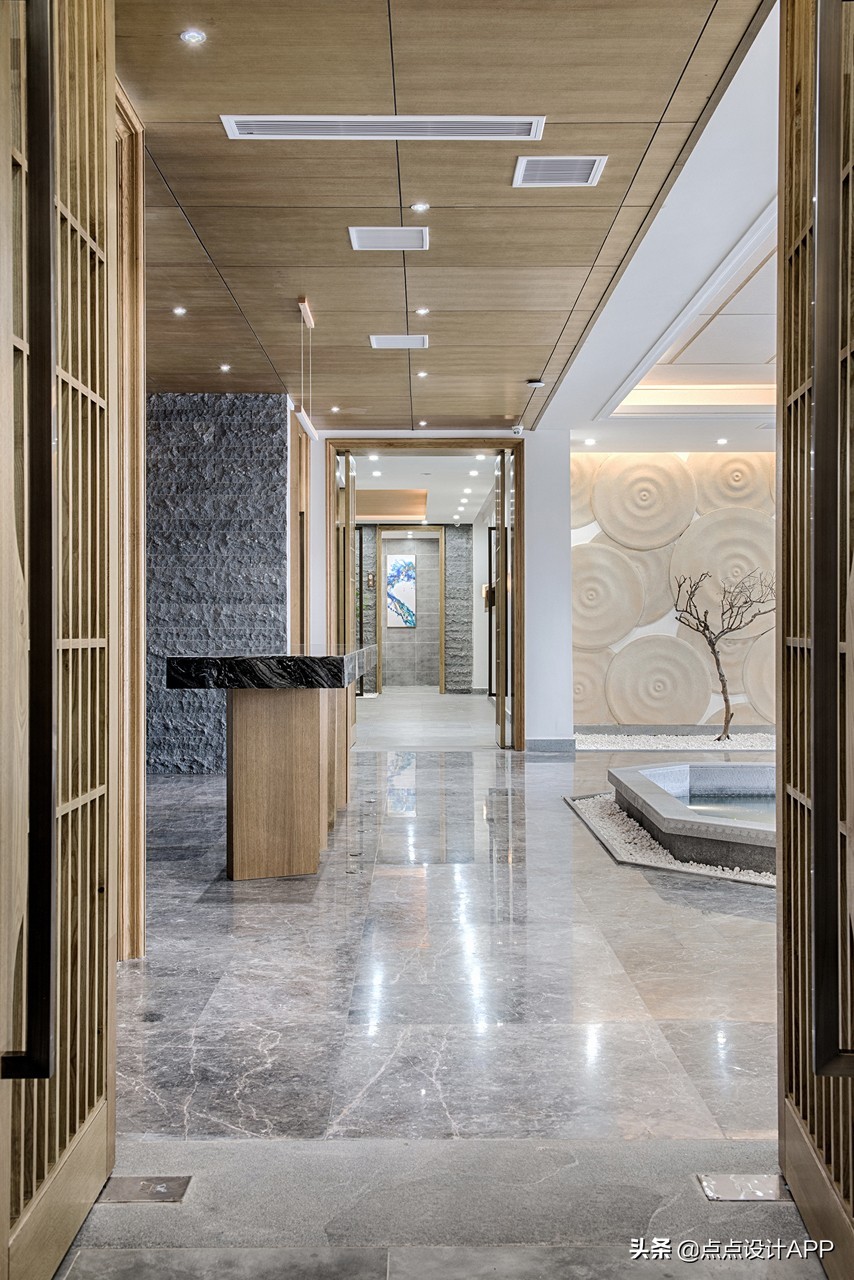 创意无限江小白，千万巨资打造线下新大楼，究竟在玩儿什么花样？