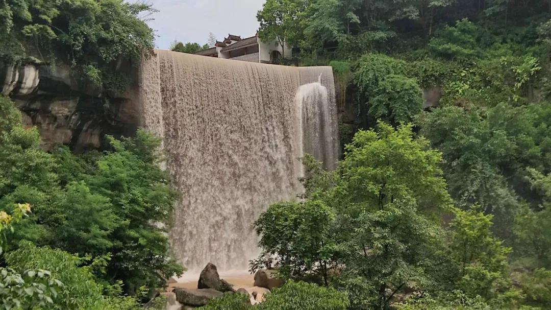 济南惊现黄果树瀑布般美景,惊现黄果树瀑布