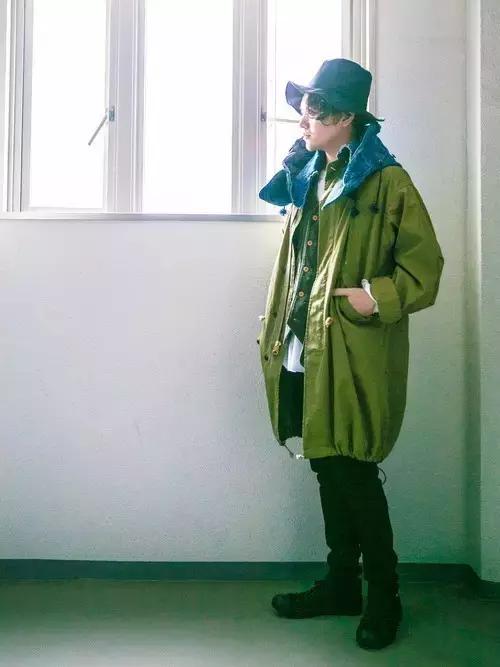 今天余文乐老师要为你们上一堂军装搭配课，答应我要好好学习哟！