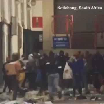 南非全国进入灾难状态的场面,南非大事件