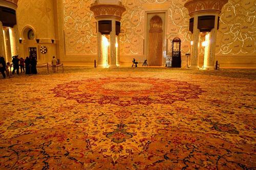 迪拜阿布扎比是哪个国家,阿布扎比和迪拜谁更值得去