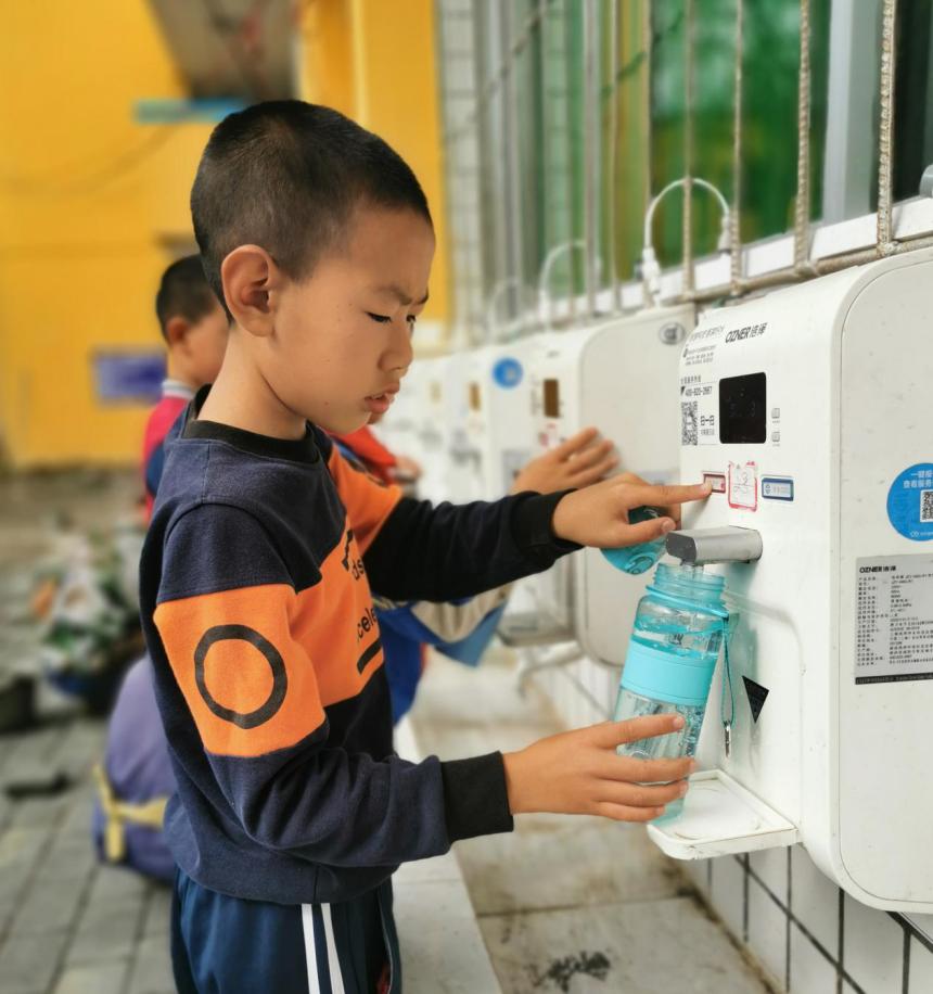 爱心助学教育扶贫工作启动,教育扶贫为贫困学子点亮梦想之灯