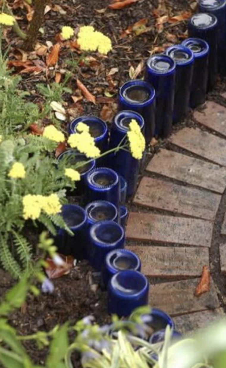 酒瓶装饰院子,空酒瓶如何用来摆设