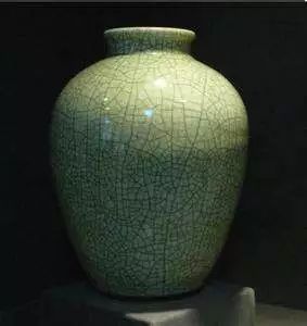 宋代钧瓷蚯蚓走泥图片,宋钧瓷真品一定要有蚯蚓走泥纹吗