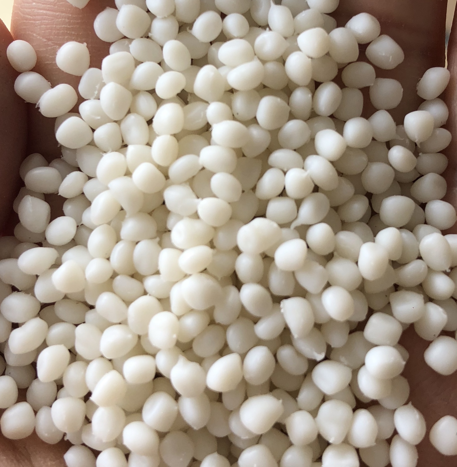 塑料花仿真绿植是否有毒,塑料仿真花放家有毒吗