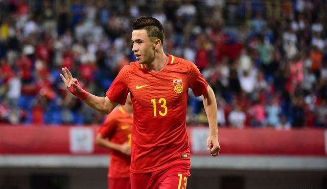 他是苏宁球迷最寄予厚望的锋线新星！如今租借中甲表现却很平庸