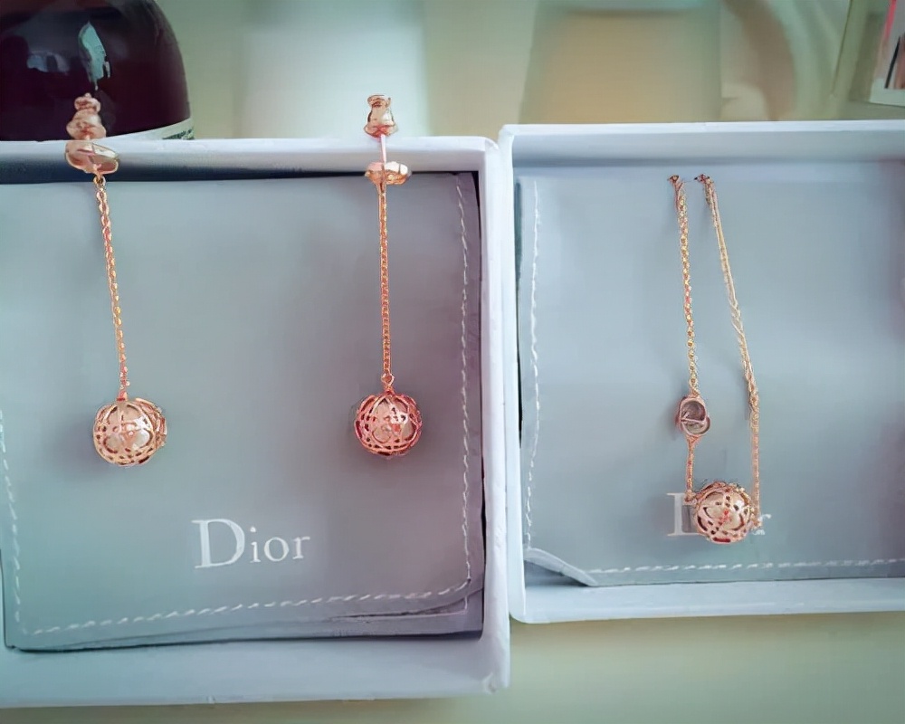 dior在法文中的含义,dior在法国怎么念