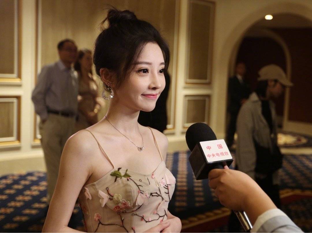 冯提莫唱歌引人入胜,再次出手平定风波,这首歌太好听了