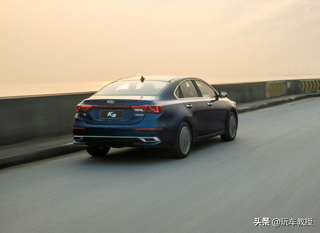 油耗比朗逸低0.3L！新款起亚K3落地不到10万？