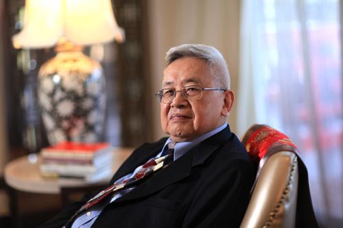 易中天中华史官僚政治,易中天中华史的争议视频