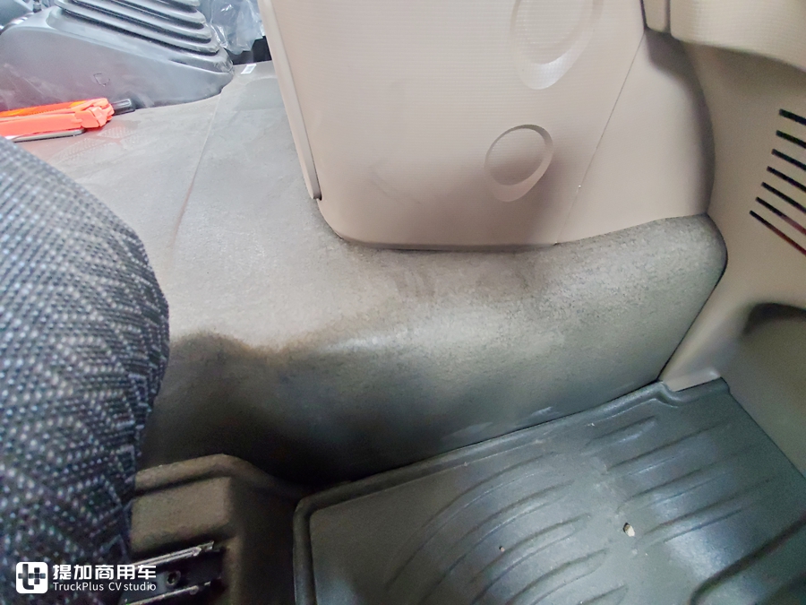 豪沃tx7最新版燃气车好吗,重汽豪沃tx7原车屏安装倒车影像