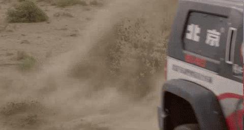 弹个车,小镇青年新长征路上的“快手”