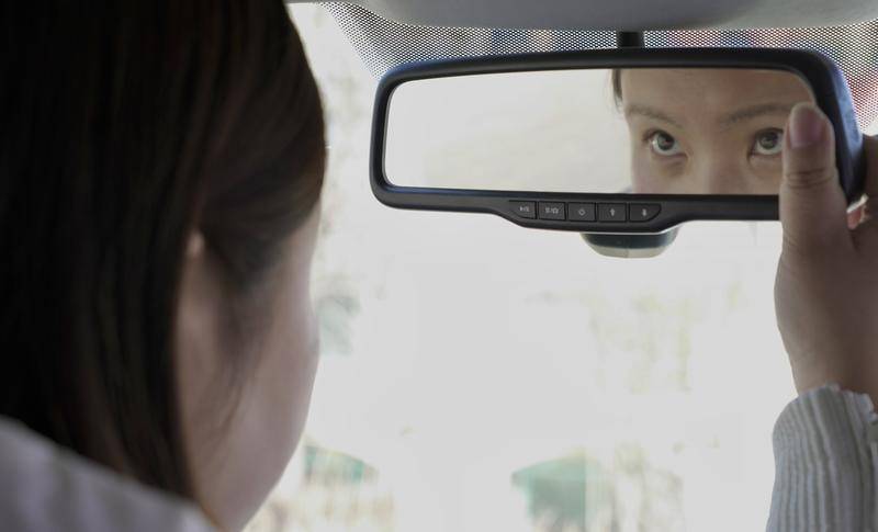 因整形毁容了再痛苦也回不去了,眼部整容失败后续