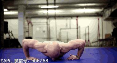 最简单的俯卧撑健身动作,简单有效俯卧撑练下胸