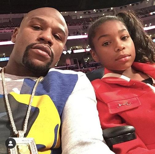 梅威瑟参观迪拜土豪别墅,梅威瑟炫富开跑车