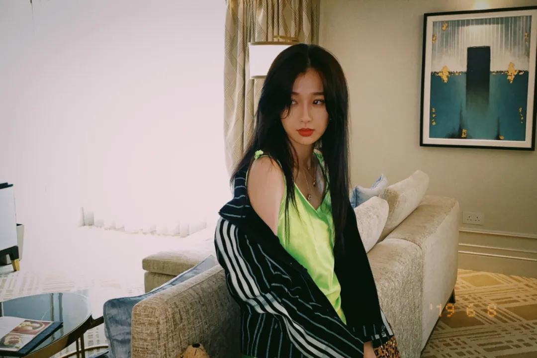 别的不说,《青你2》的*服私**是真的可!