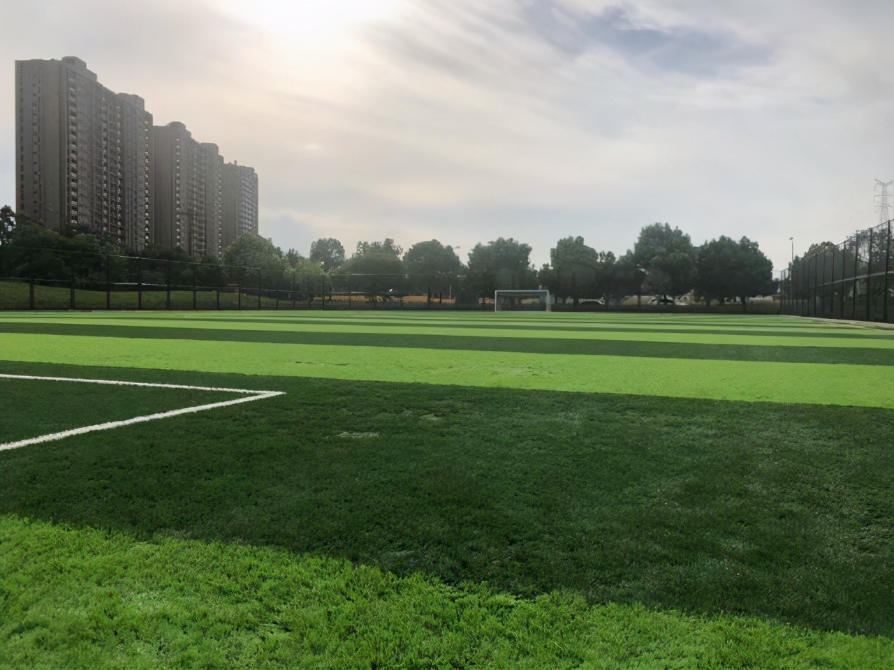 杭州亚运足球场地,杭州有没有标准的足球场