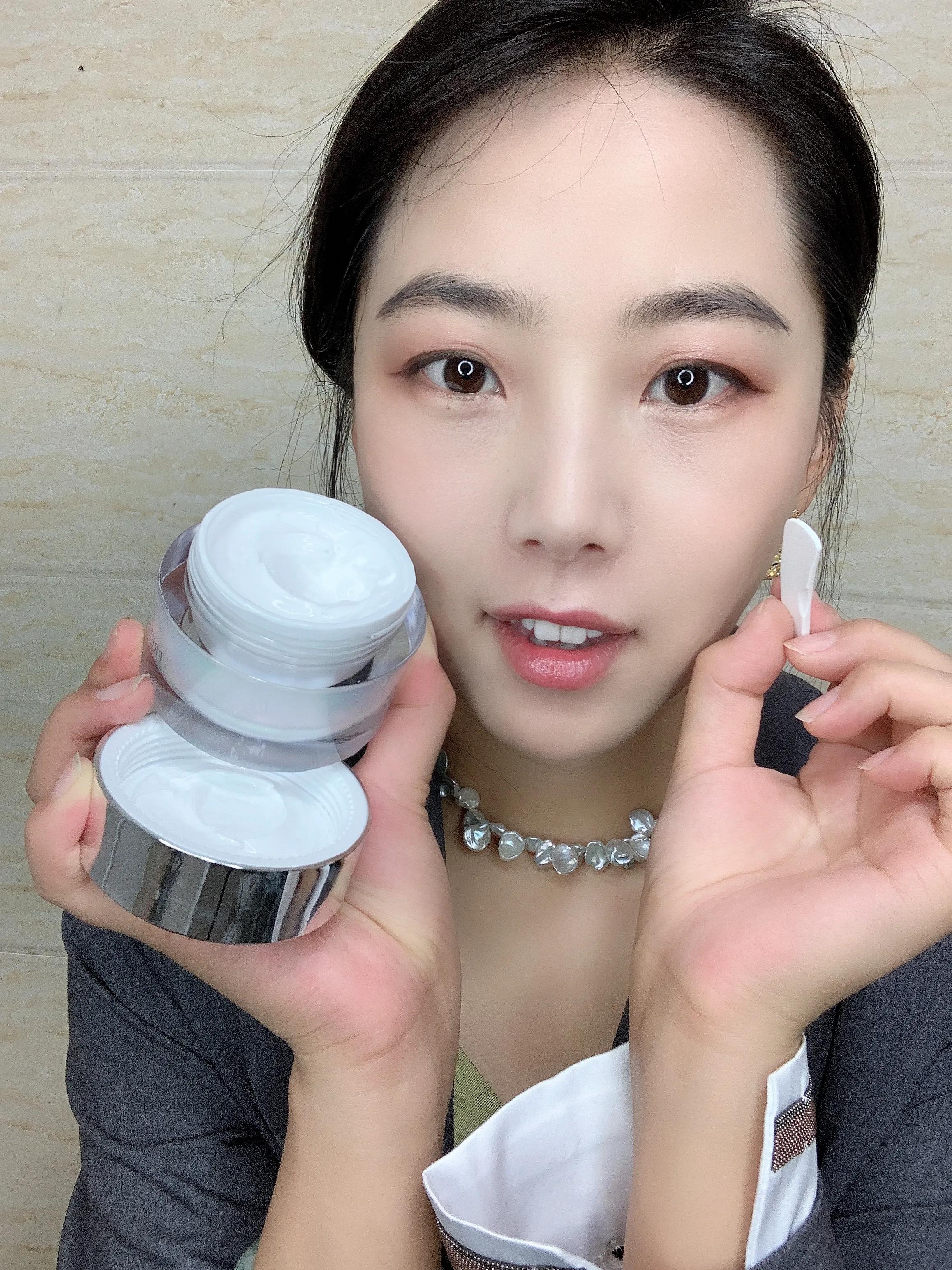 大牌彩妆种草好物,8月彩妆购物分享之雅诗兰黛