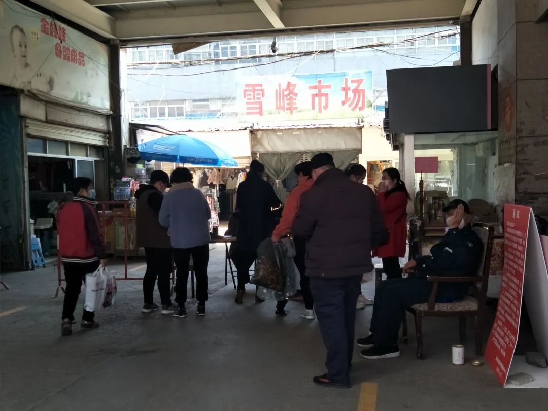 关门转让实体店,徐州商场撤场不让撤怎么办